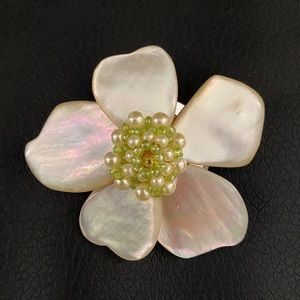Mother of Pearl Flower Vintage Broach Clip On